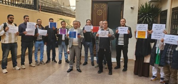طلاب يمنيون في مصر يطالبون بصرف مستحقاتهم المتأخرة