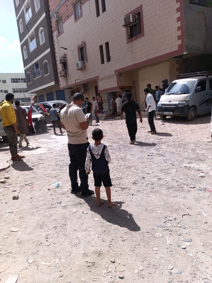 مسلحون يقتحمون مقر مؤسسة "عدن الغد" ويعبثون بمحتوياتها وسط موجة استنكار واسعة